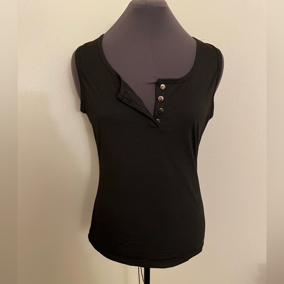 Lace Back Tank Top with Gold Buttons - Picture 2 of 3